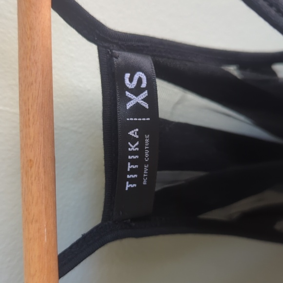 TITIKA. Yoga Light Tank. Lightweight Striped Sheer Back. Size XS - Picture 6 of 8